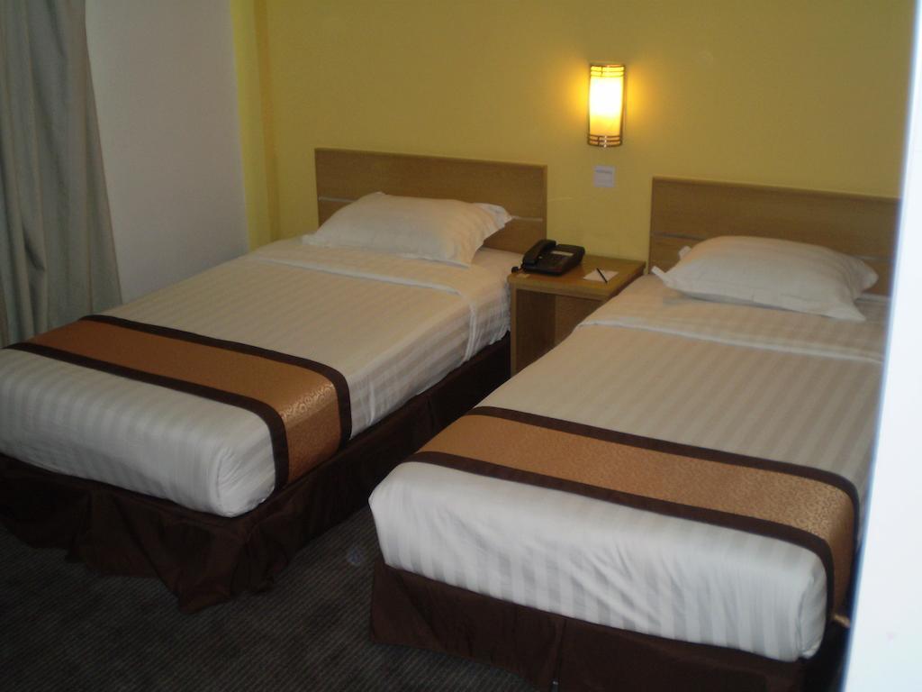 Tang Dynasty Lodge Tuaran Room photo